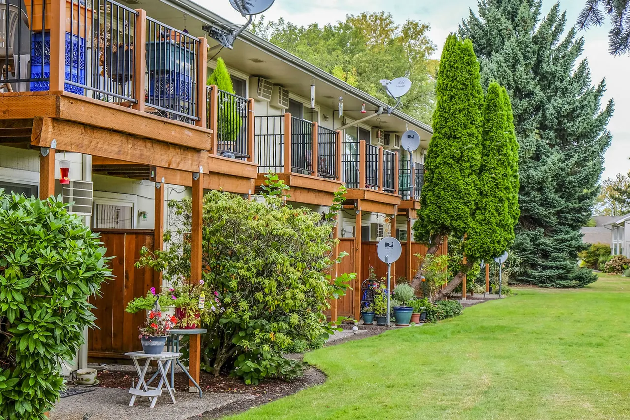 Meadowlawn Apartments