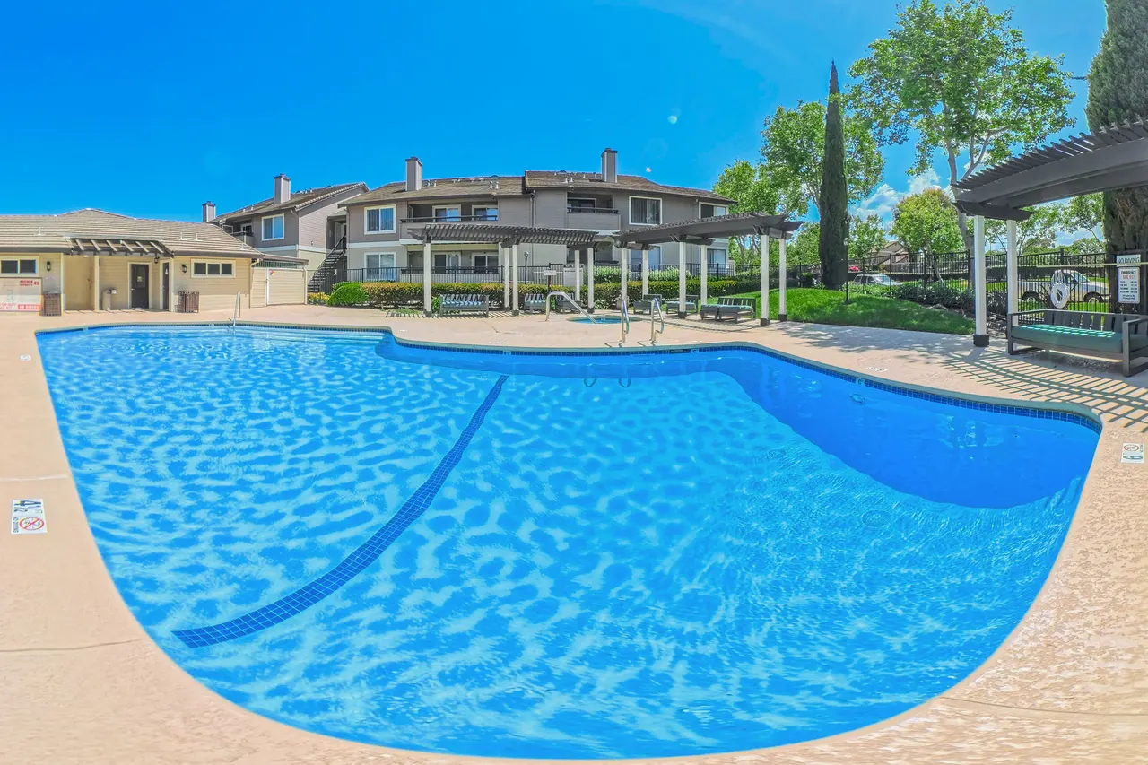 Peppertree Apartments