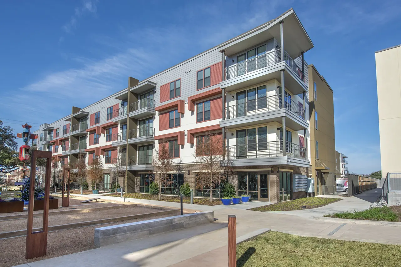 Eastbank at Waterside