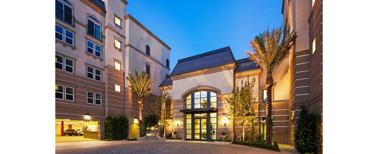 Carlyle Apartments