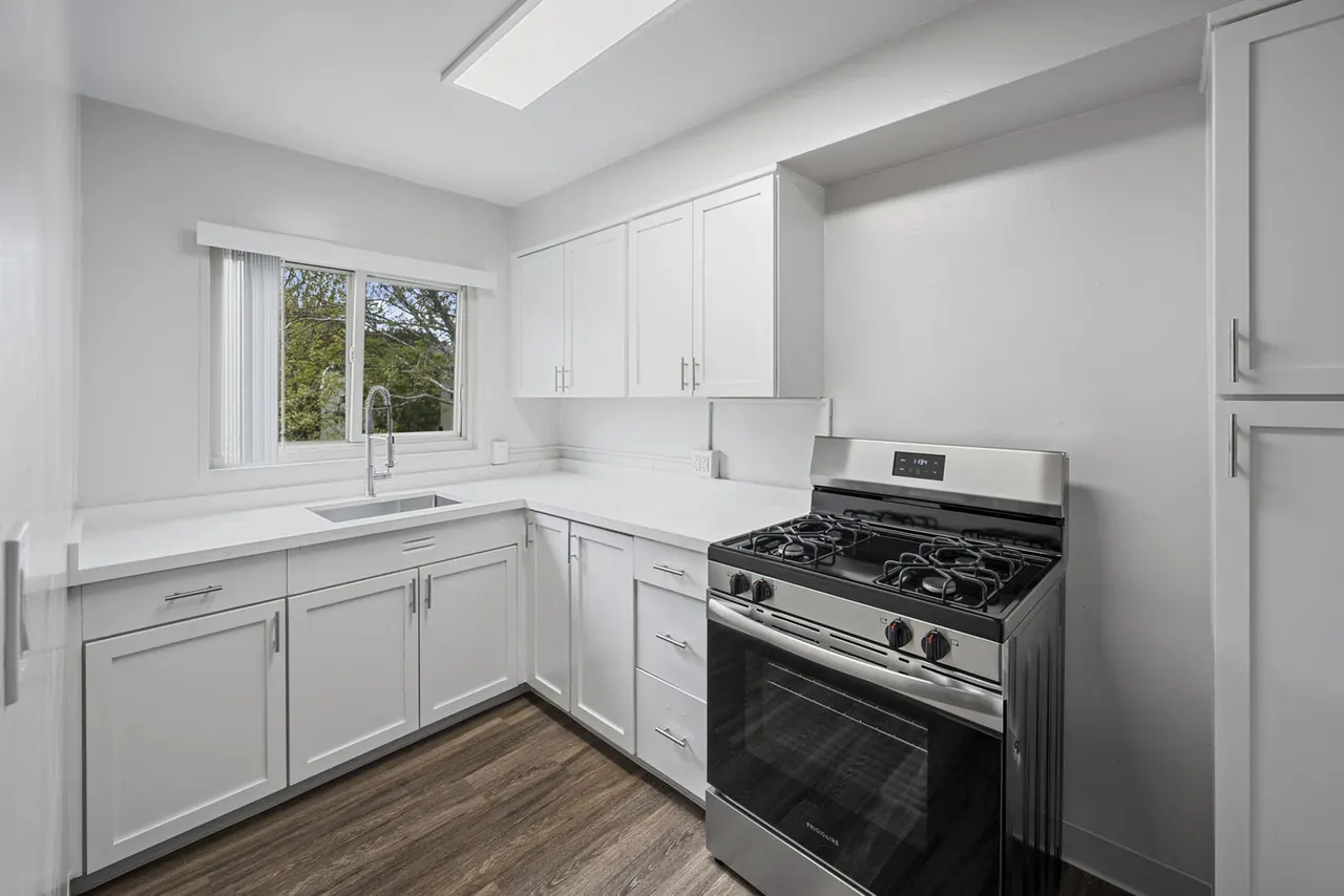 Hillsdale Garden Apartments