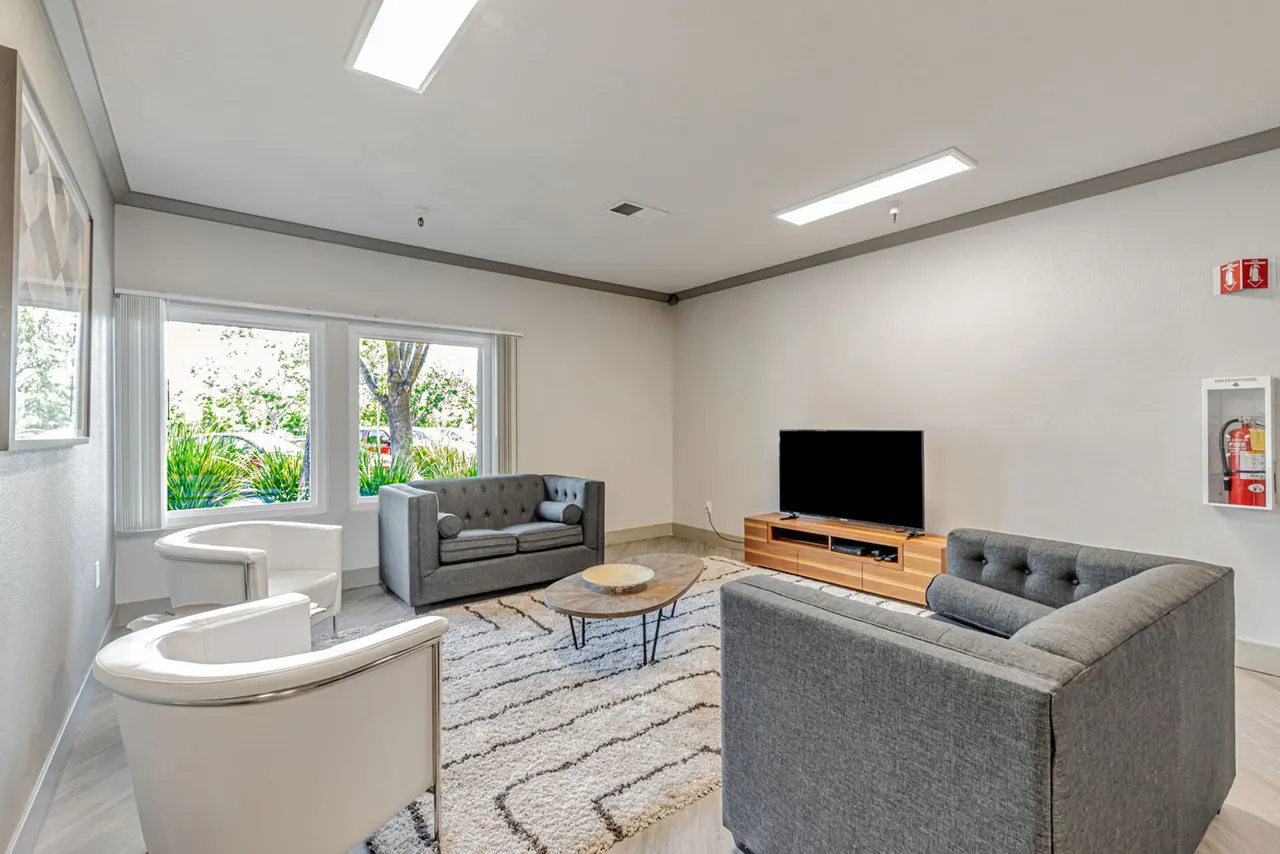 Martinez Hillside Apartments