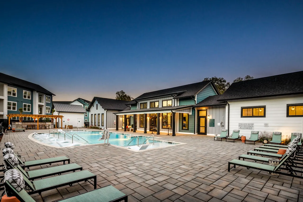 Broadstone Ingleside Apartments