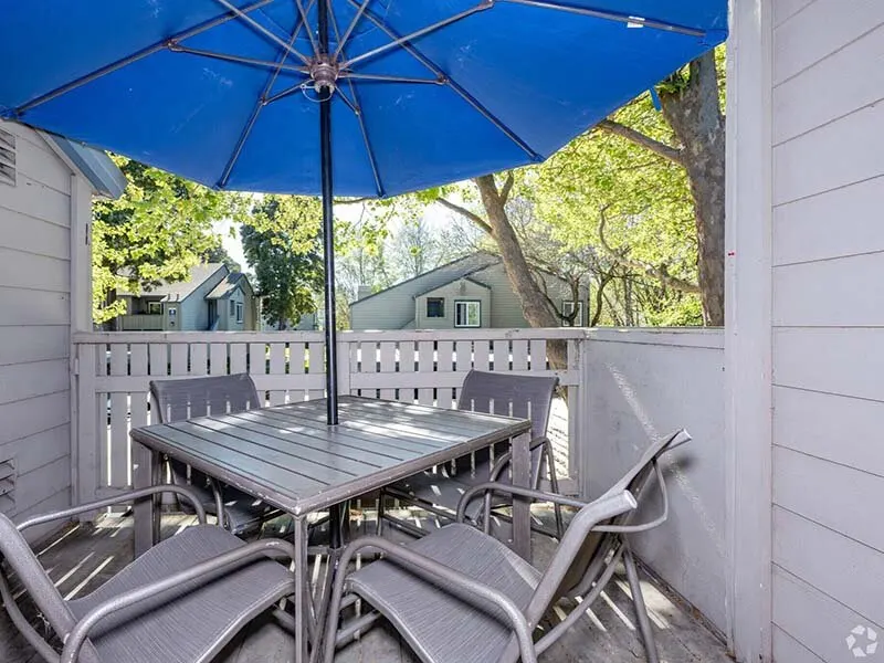 Seabreeze Apartment Homes