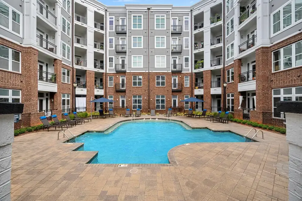 Metro 808 Apartments