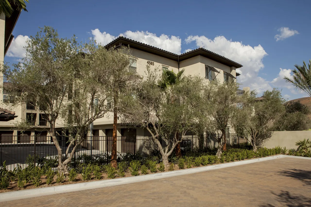 Encanto Apartments