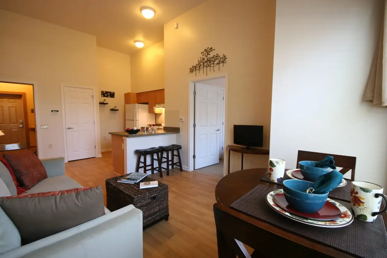 Senior Living at Cambridge Heights