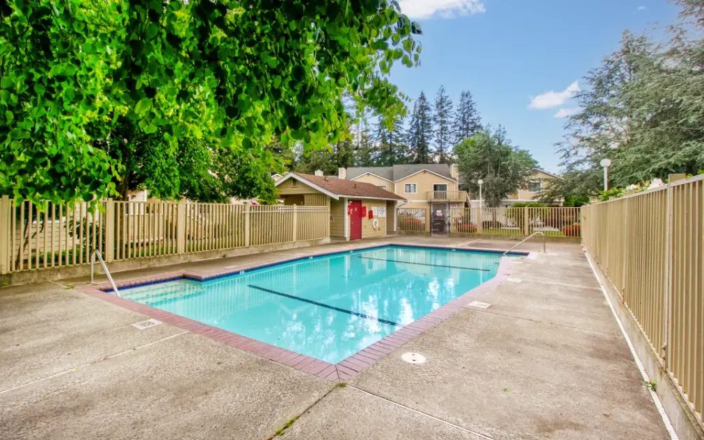Fairway Lane Apartments