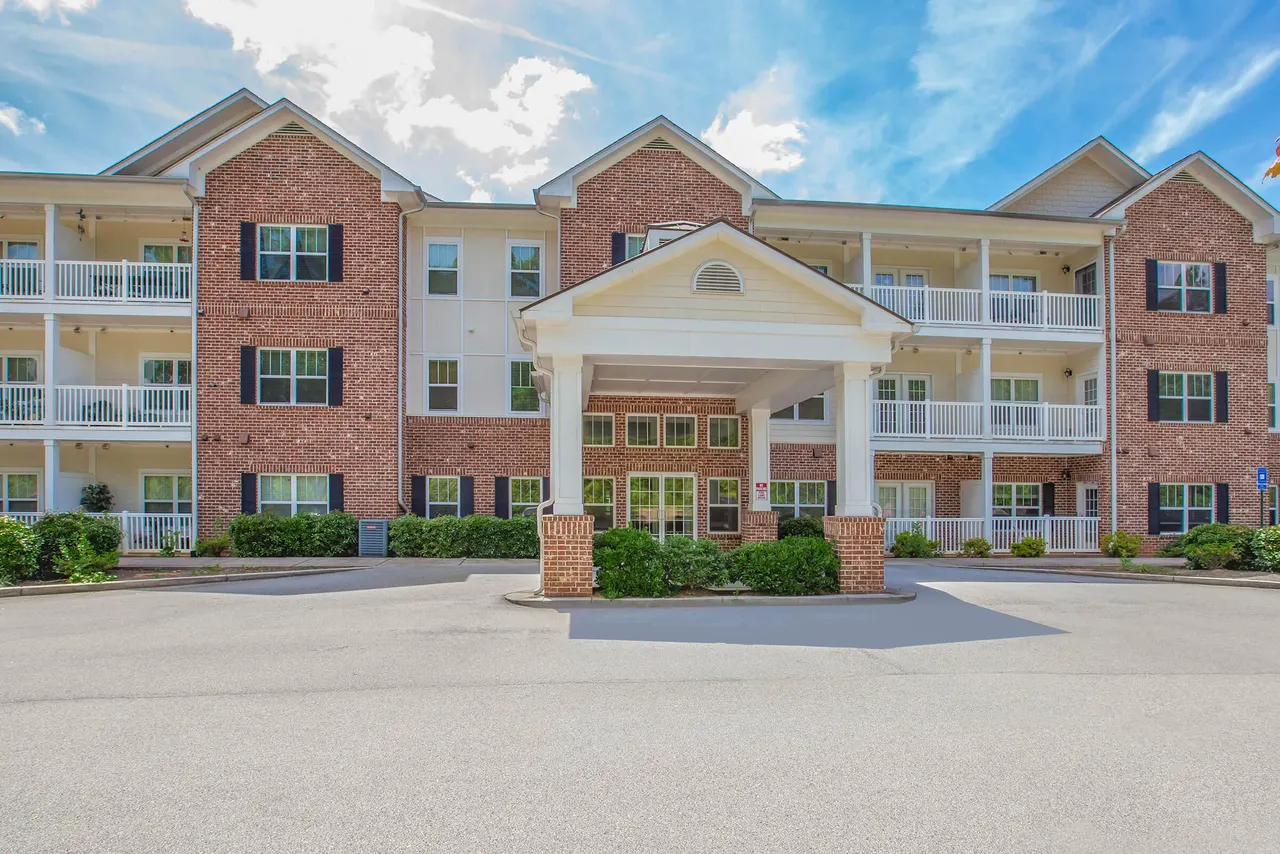 Shoal Creek Manor