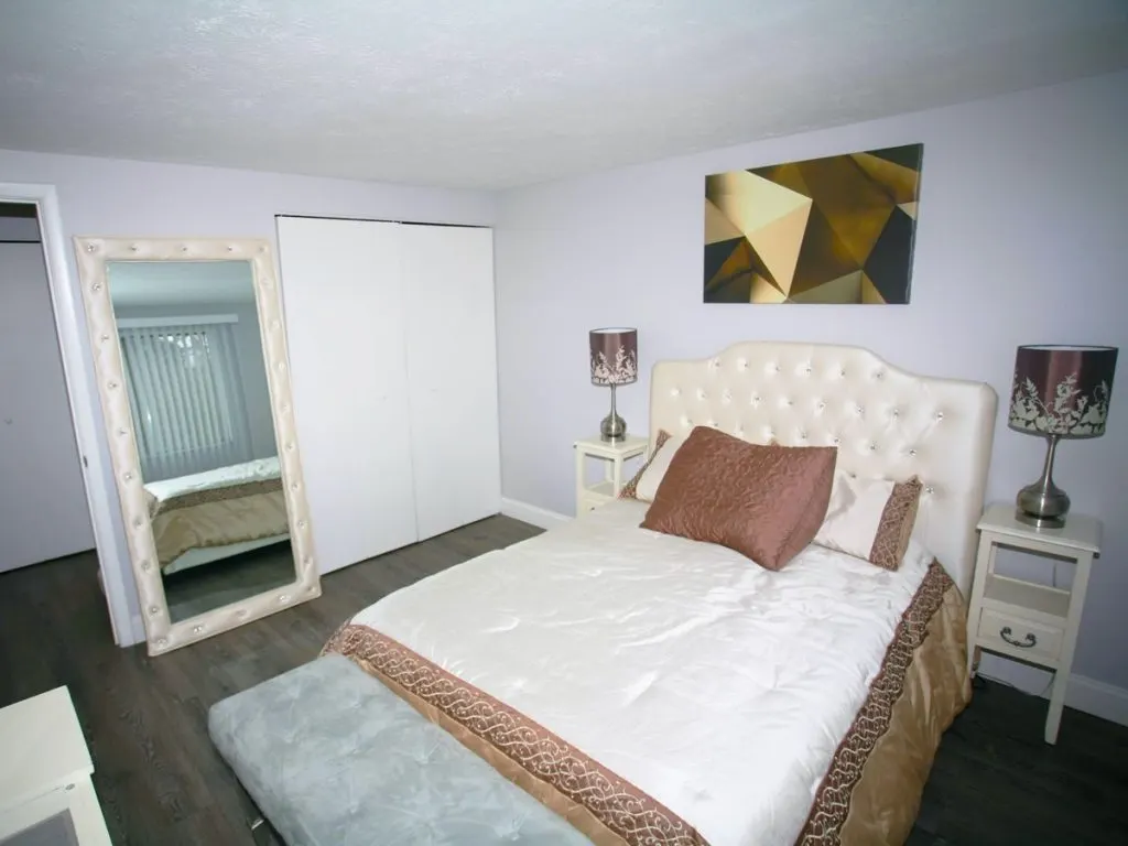 Smartland Parkwood Manor Apartments