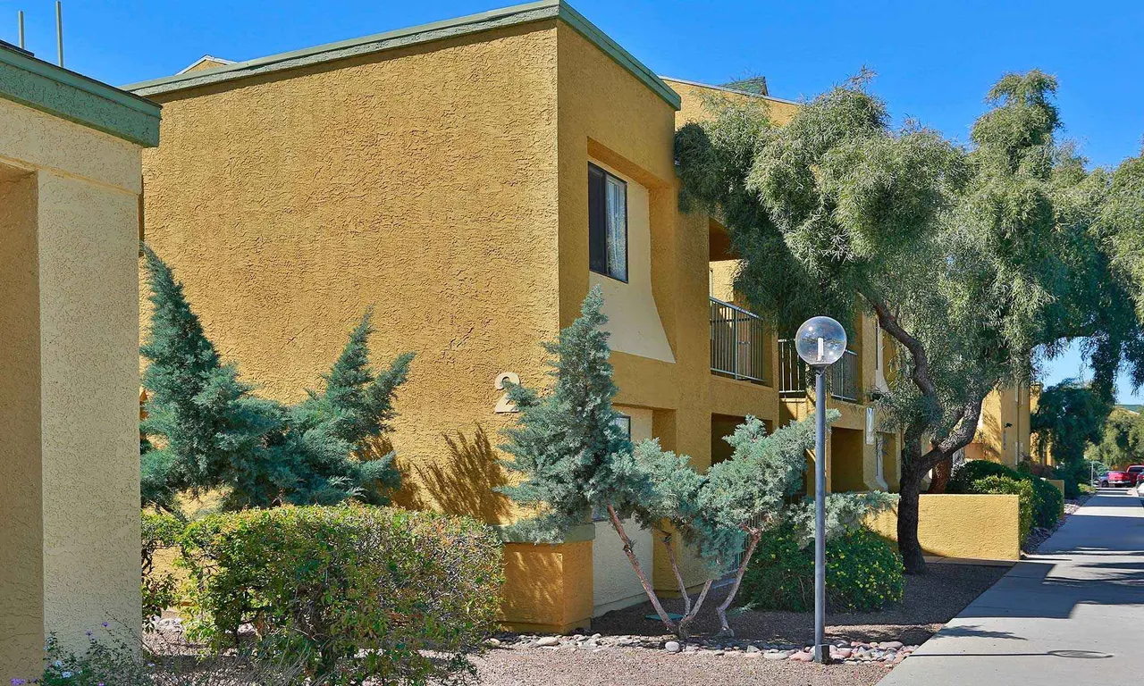 Silverado Apartments