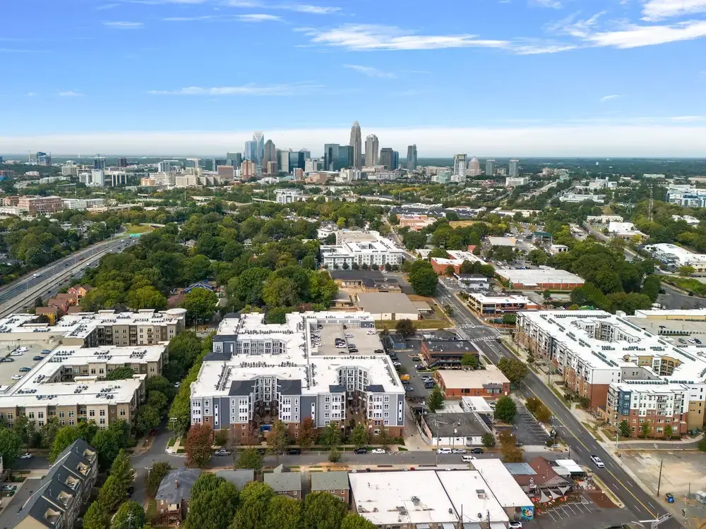 Metro 808 Apartments