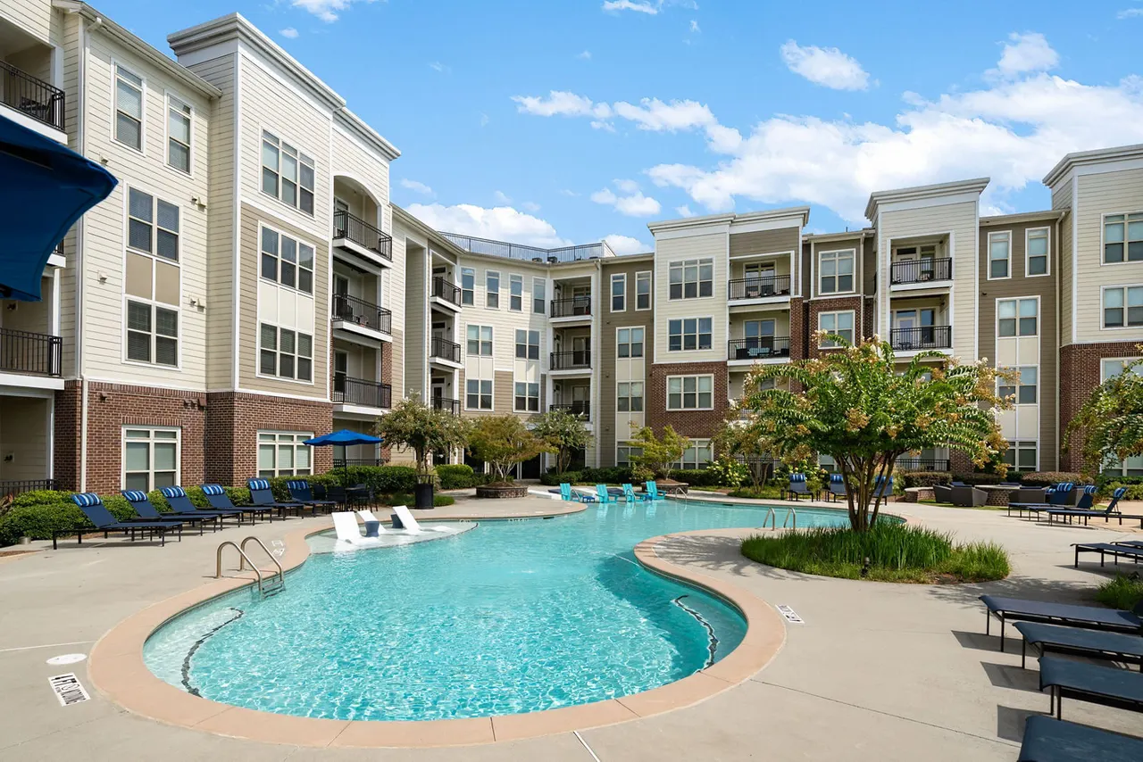 400 Belmont Apartments
