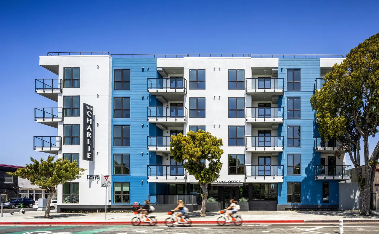 The Charlie Mar Vista