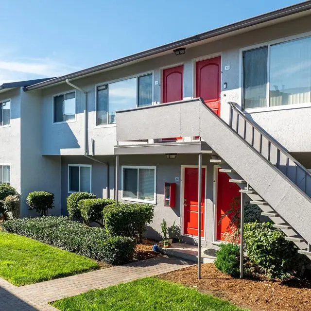 Marina Plaza Apartments