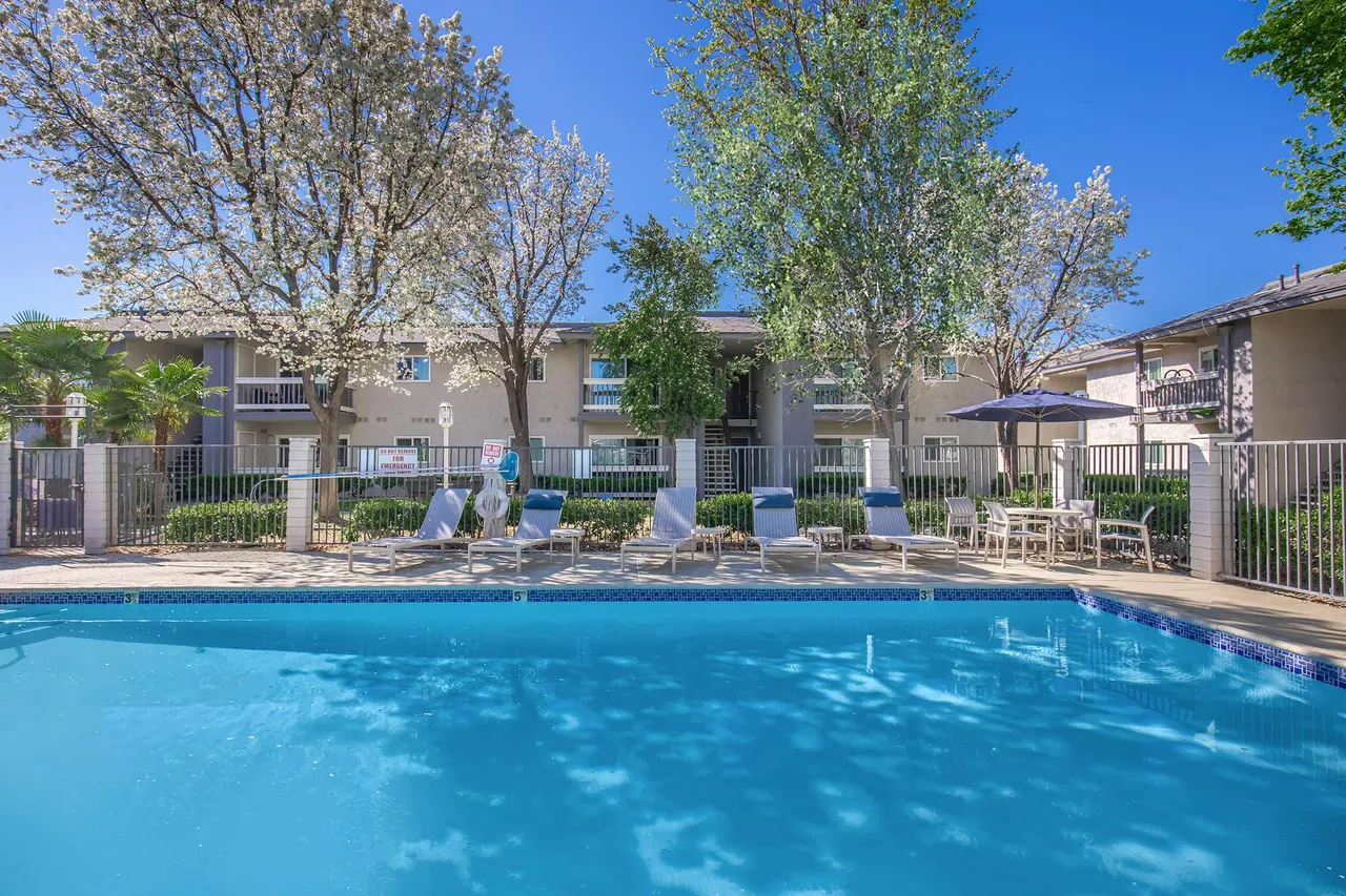 Montecito Apartments