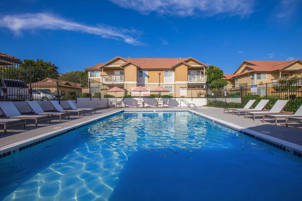 Woodland Hills Apartment Homes