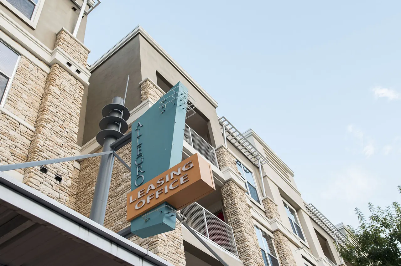 Allegro Addison Circle