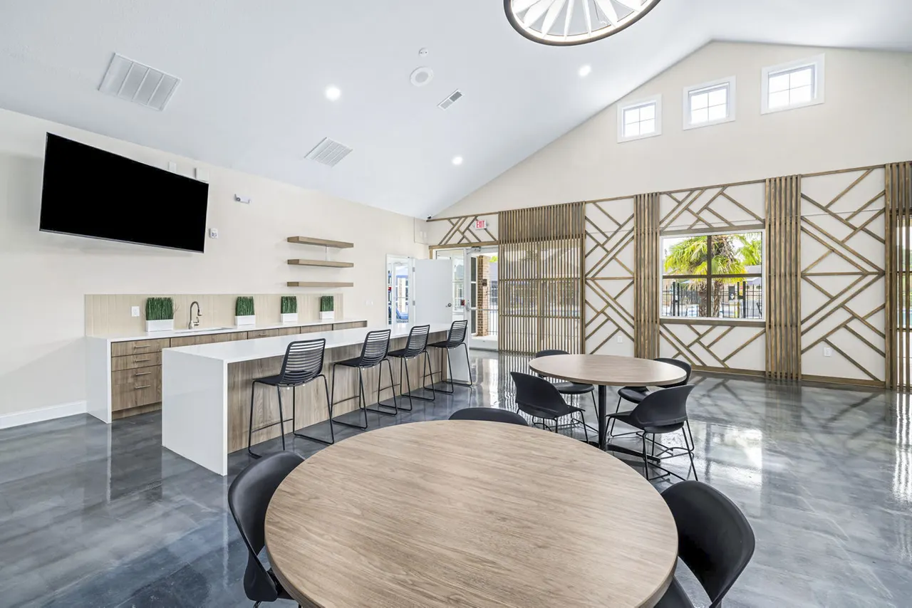 Wolf Creek Apartments