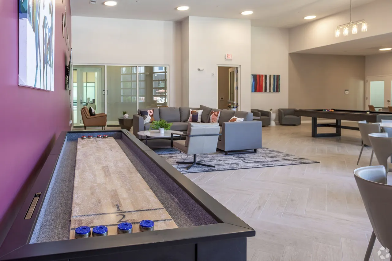Centro at Pine Nash Apartments