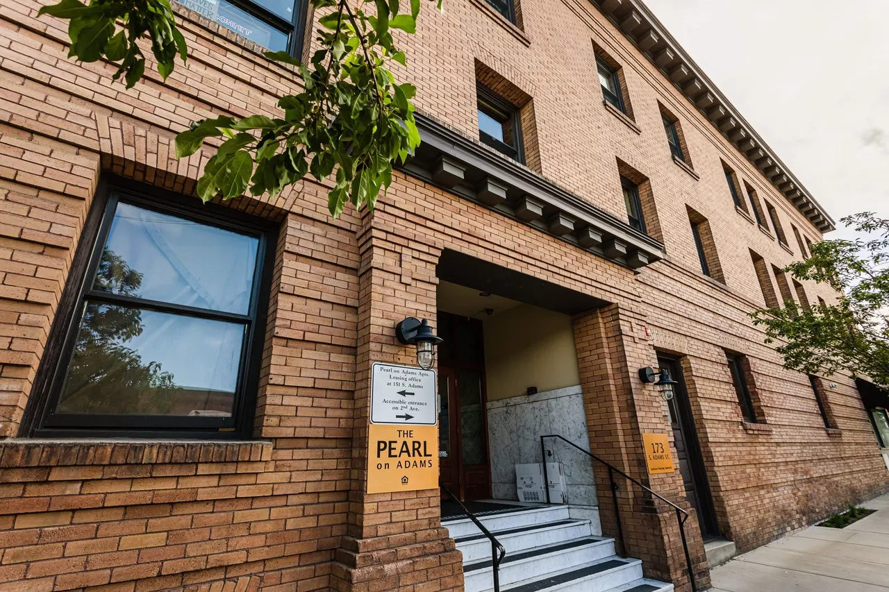 The Pearl on Adams Apartments