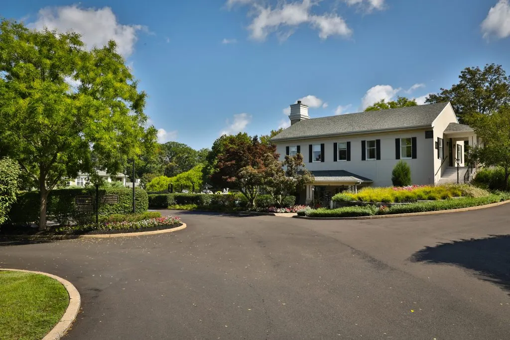 Stonington Farm Apartments