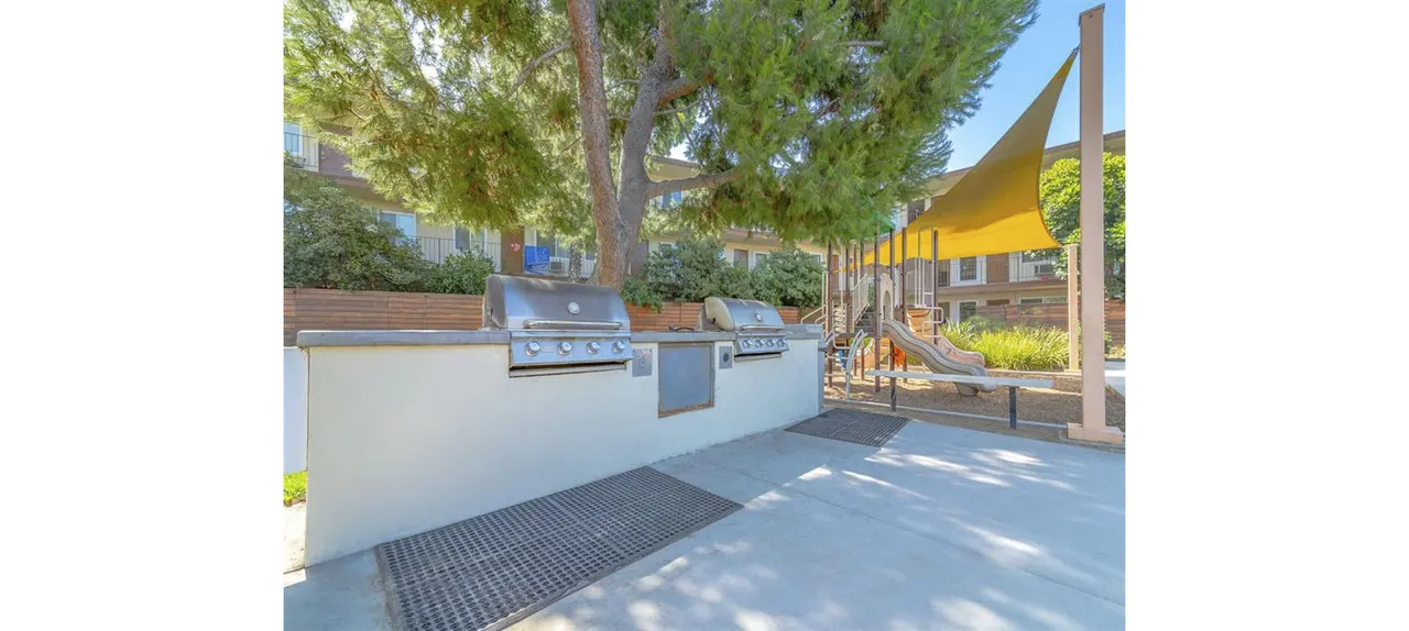 Citrus Court