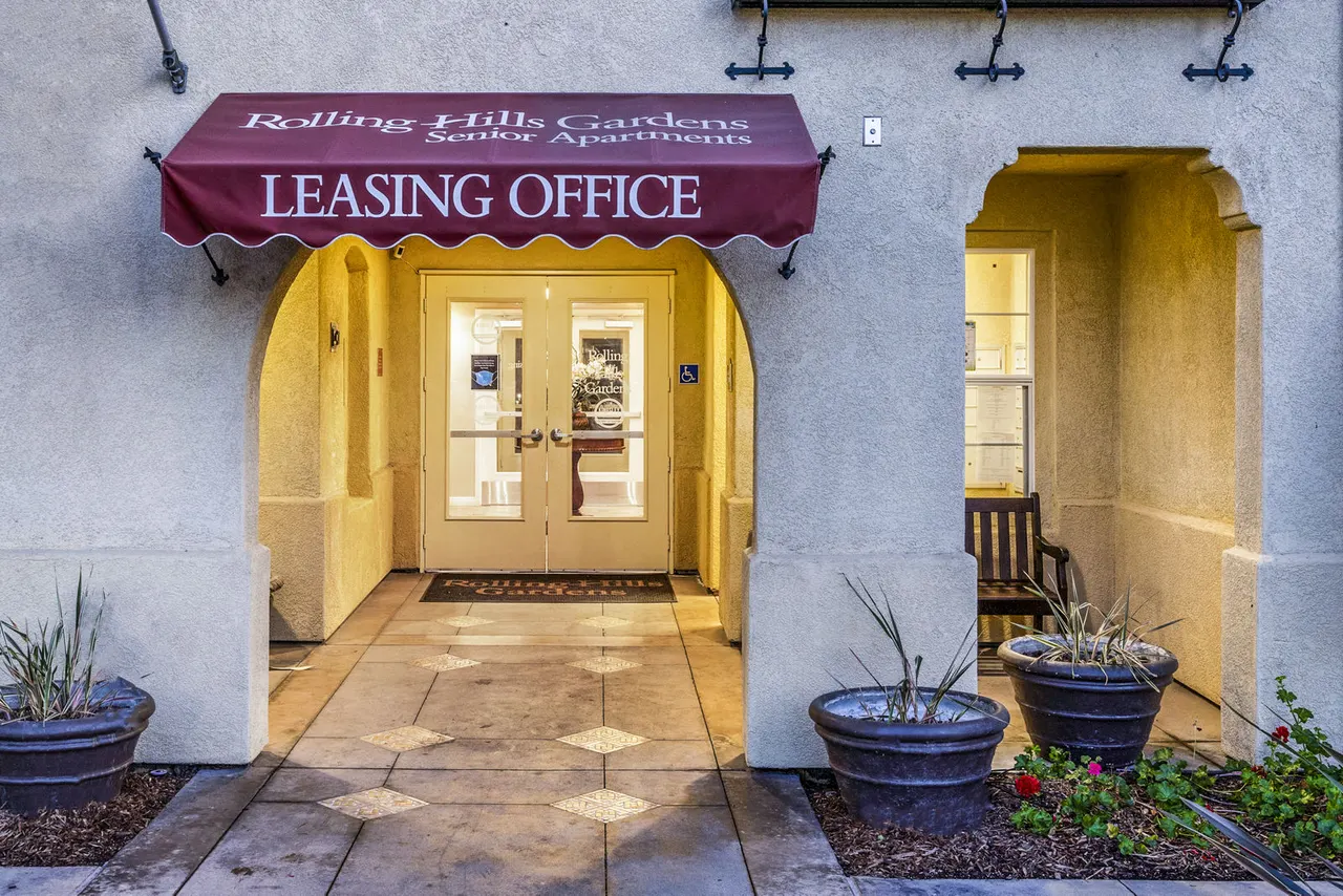 Rolling Hills Gardens Apartments