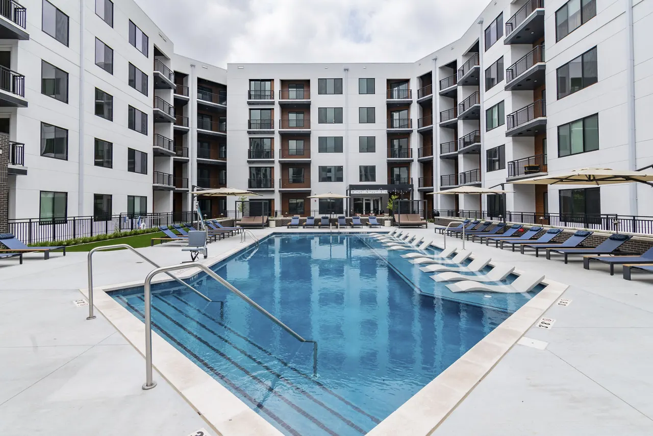 Cambridge West Apartments