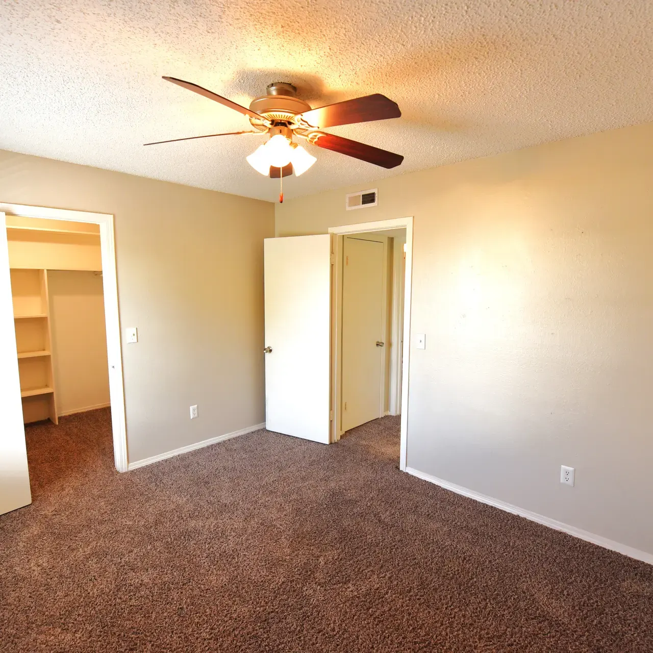 Raintree Meadows Apartments