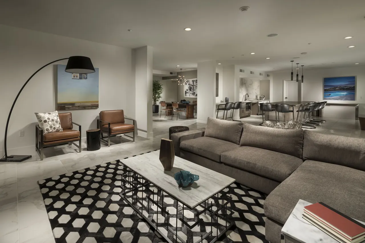 Luxe Pasadena