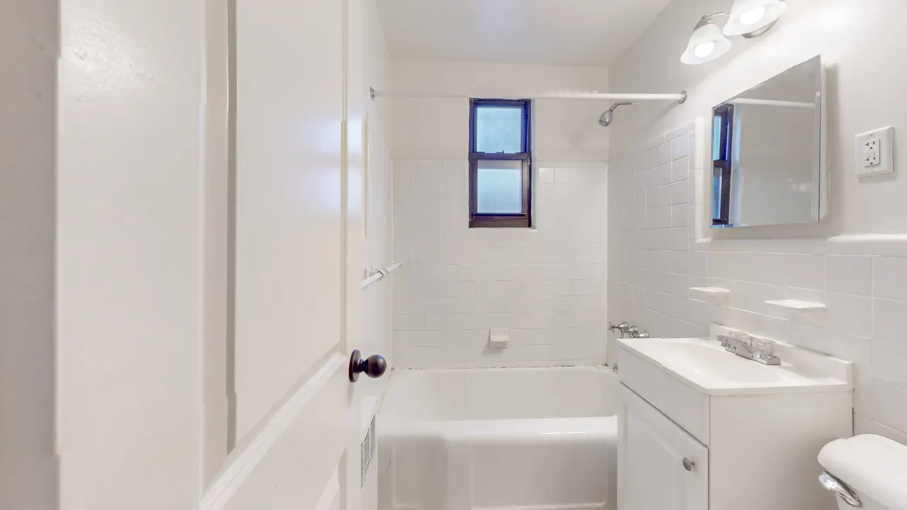 Loudon Arms Apartments