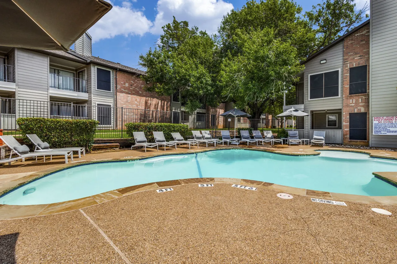 Windsor Court Apartments