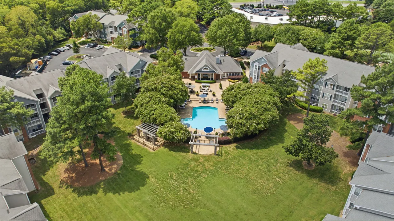 Avana Creekside