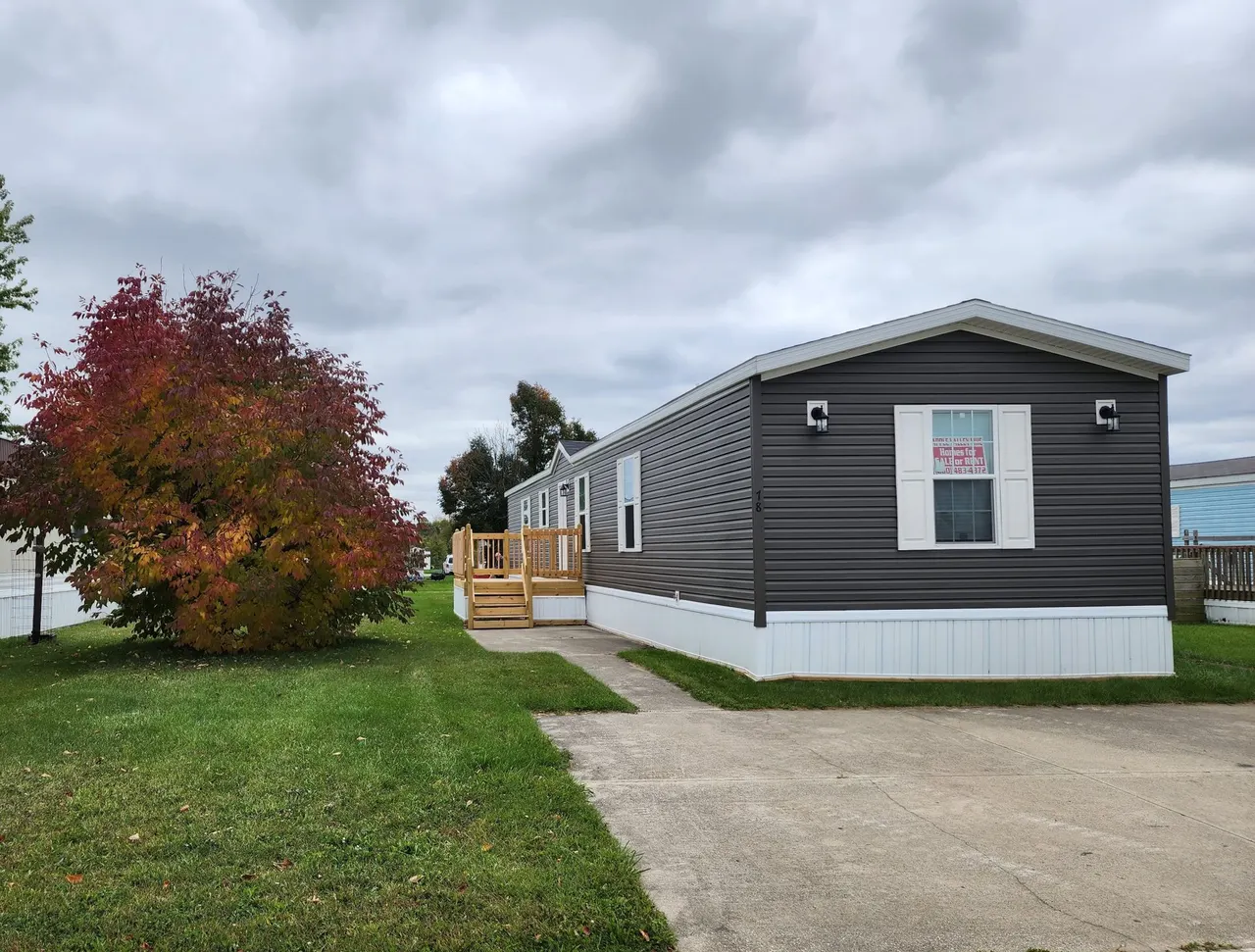 Apple Valley Manufactured Home Community