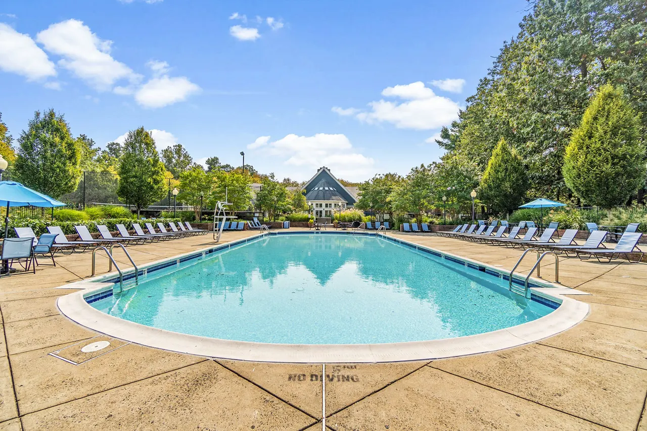 Ellipse at Fairfax Corner