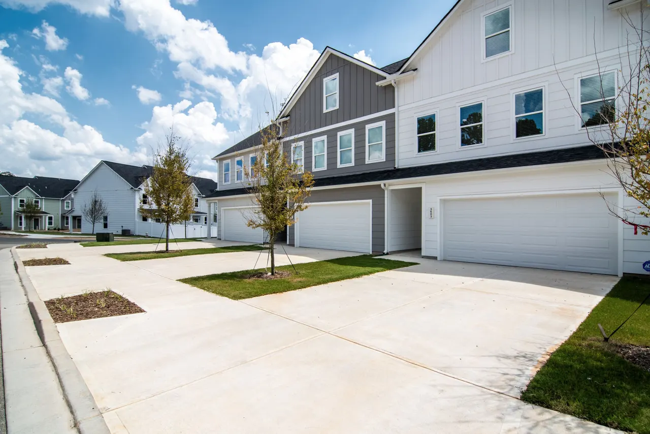 Summerwell Parkway Village