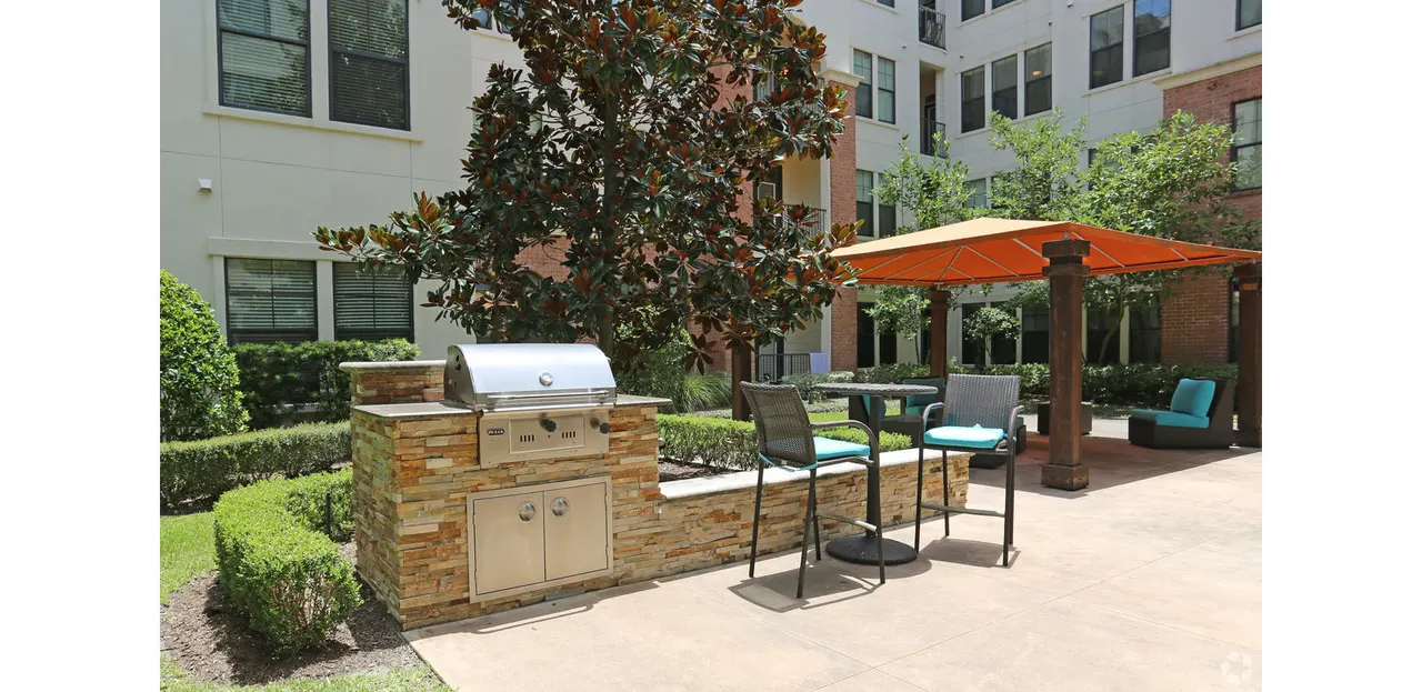 Braeswood Place