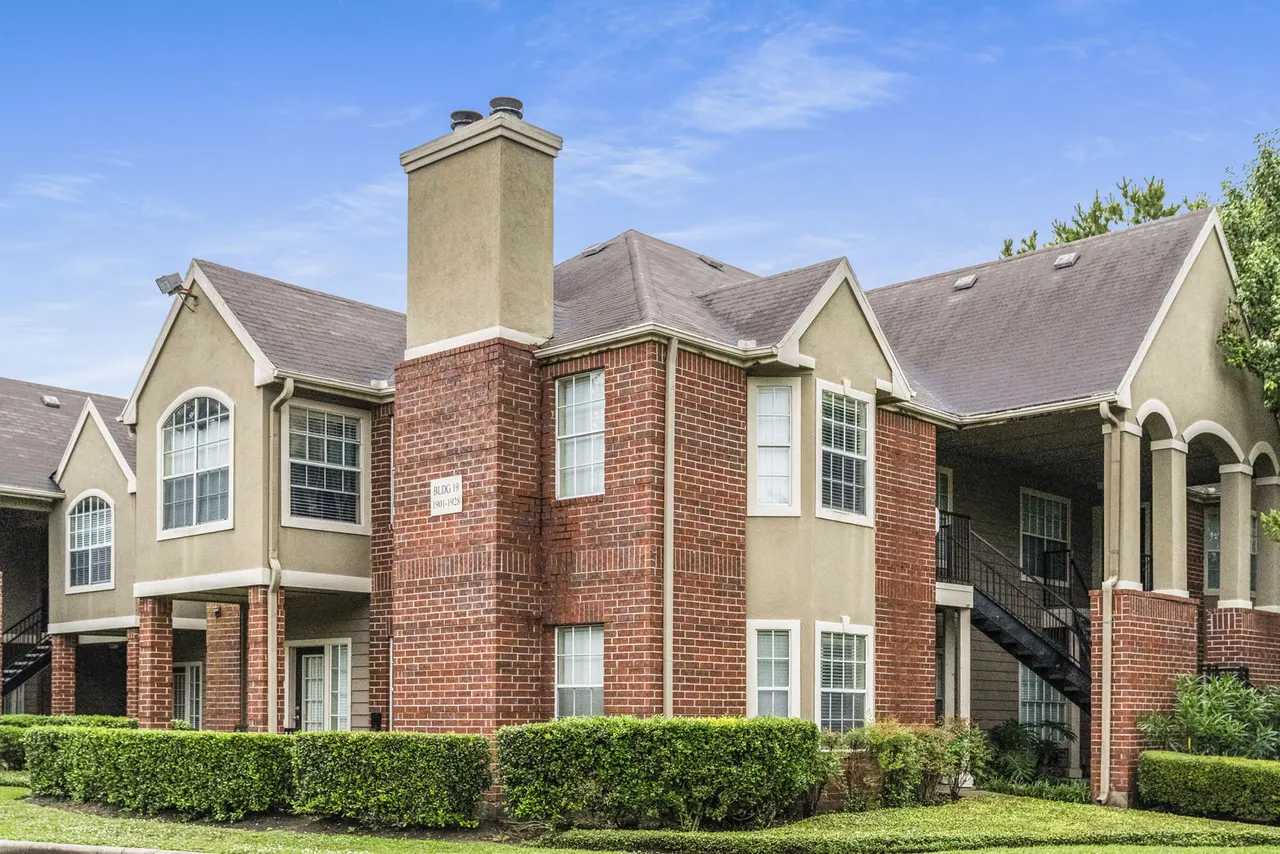 Promenade Jersey Village Apartments