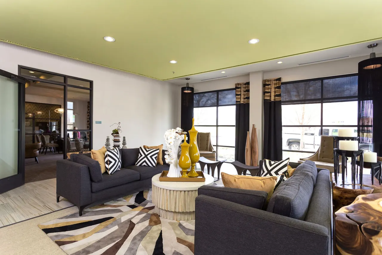 Azul Lakeshore Apartments