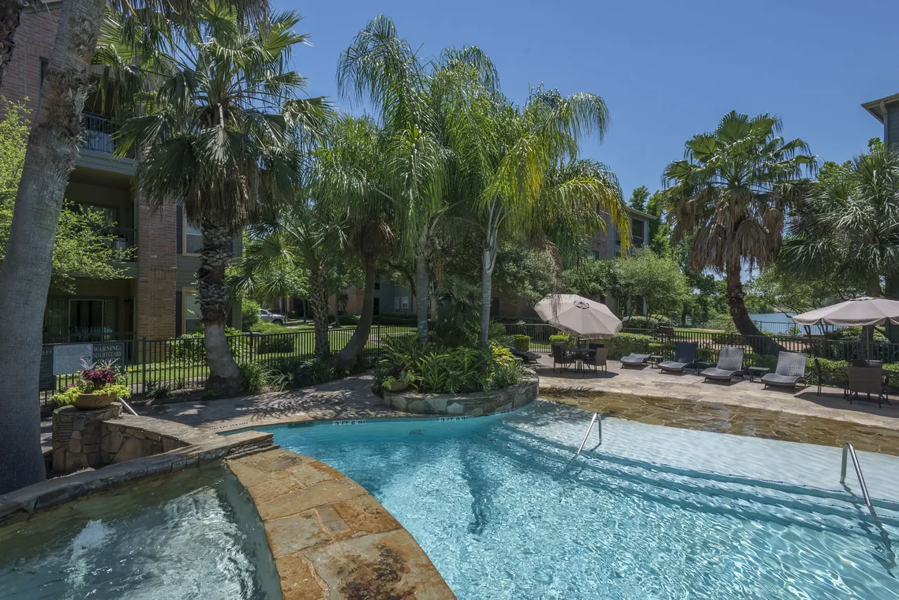 The Windwater at Windmill Lakes