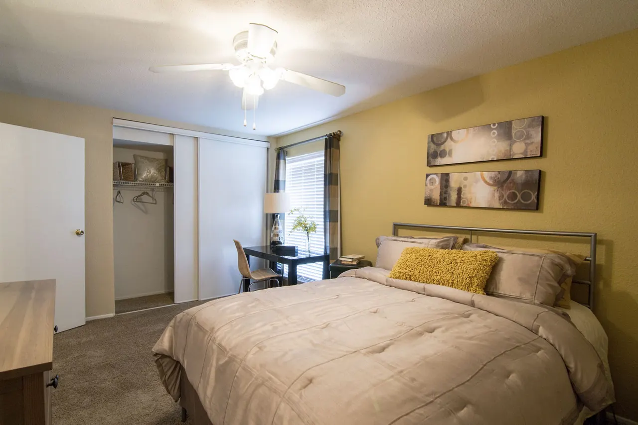 Pines of Woodforest Apartments