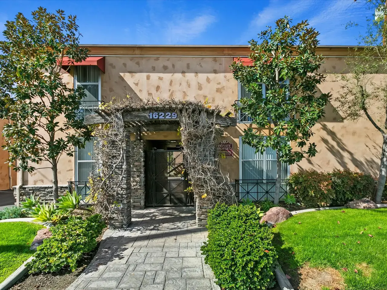 16229 Woodruff Apartments