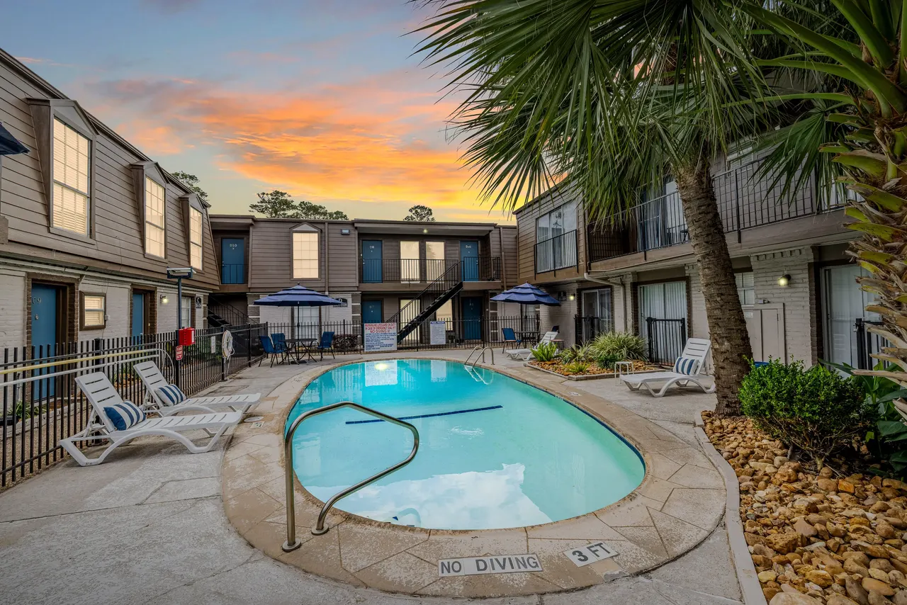 Legends of Memorial Apartments