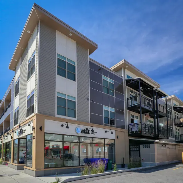 770 Elmwood Apartments