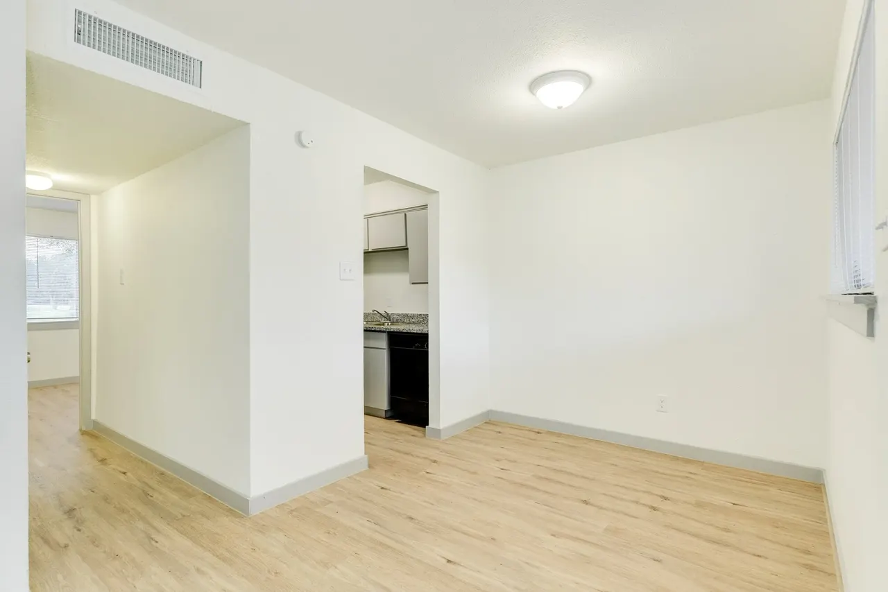 Lantana Apartments