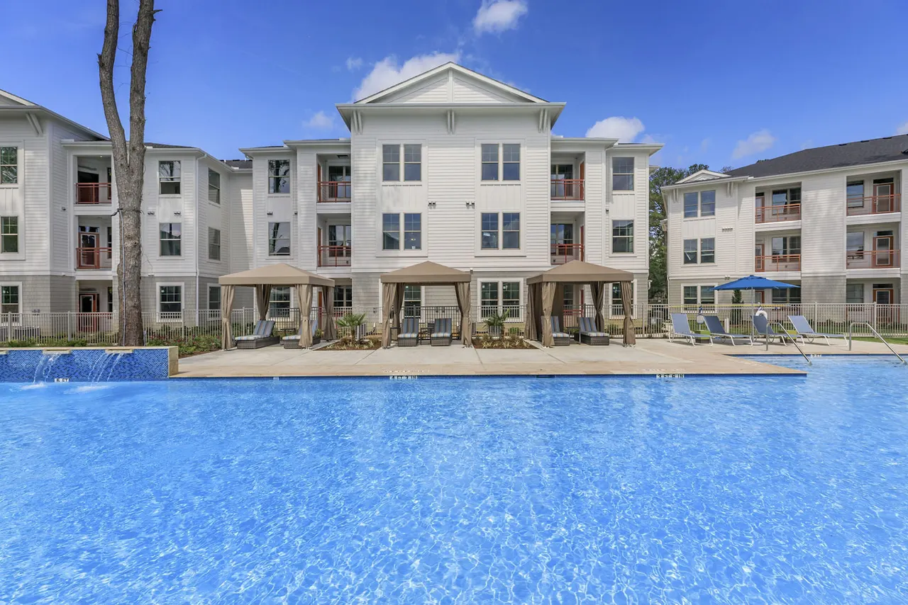 Ariza Gosling Apartments