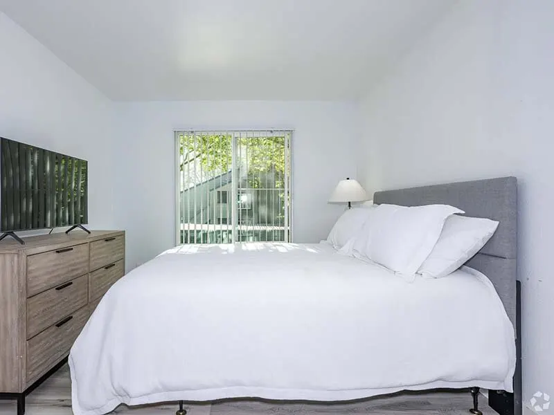 Seabreeze Apartment Homes