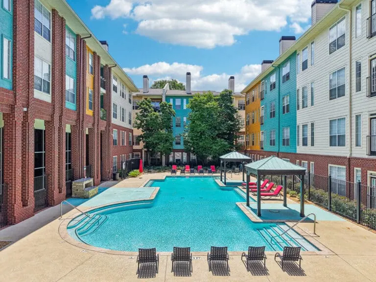 1660 Peachtree Pool