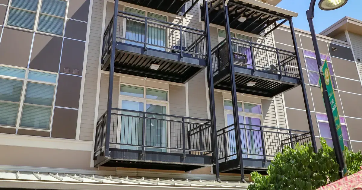 770 Elmwood Apartments